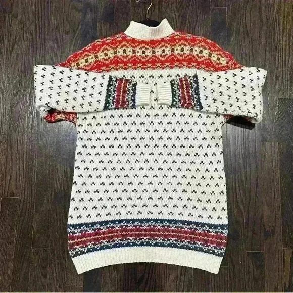 Liz Wear Women’s Sweater. Great Holiday Look. size medium. - Picture 11 of 12